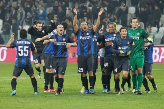 铜梁龙官方：下赛季球衣为主红客白，欢迎球迷投票27赛季球衣