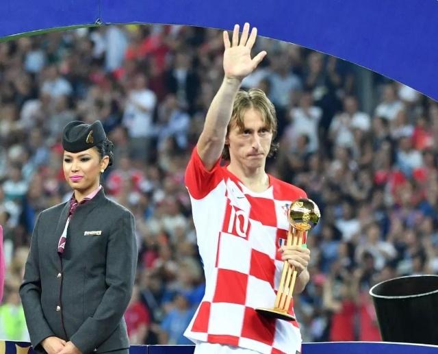 明智之举？米兰杯赛出局未必是坏事，单线作战只为全力冲击意甲桂冠（杯赛出局未必是坏事，米兰轻装上阵单线冲击意甲冠军）