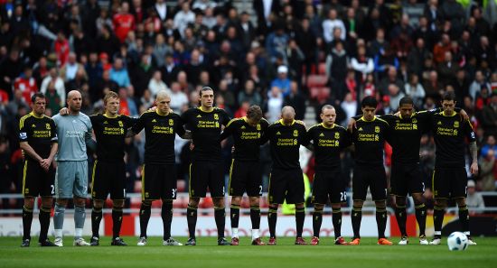 半场战报：尤文2-1卡利亚里，伊尔迪兹双响，弗拉霍维奇伤退（半场尤文2-1卡利亚里：伊尔迪兹梅开二度，弗拉霍维奇因伤离场）