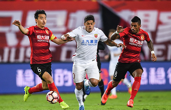 亚特兰大vs佛罗伦萨：卢克曼、斯卡马卡首发，德赫亚、莫伊塞-基恩出战（亚特兰大迎战佛罗伦萨：卢克曼、斯卡马卡首发，德赫亚与莫伊塞-基恩出场）