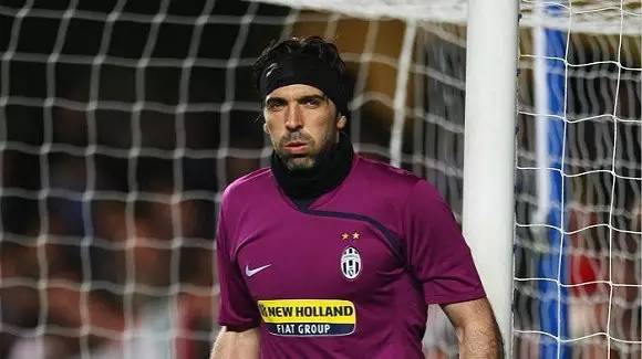 足球国足训练营加入体能测试项目（国足训练营新增体能测试环节）