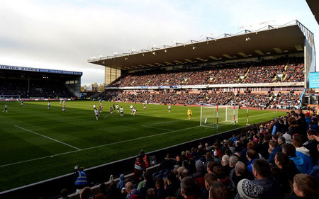 意媒：小斯坦科维奇获比利时联赛十月最佳球员，国米密切关注（意媒称小斯坦科维奇荣膺比甲10月最佳，国米持续关注）