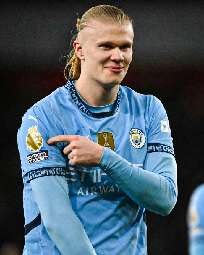 斯洛特：萨拉赫一直对俱乐部和队友很重要，队友有事不会愉快（斯洛特：萨拉赫始终是俱乐部与队友的关键人物，队友出状况谁都不会开心）