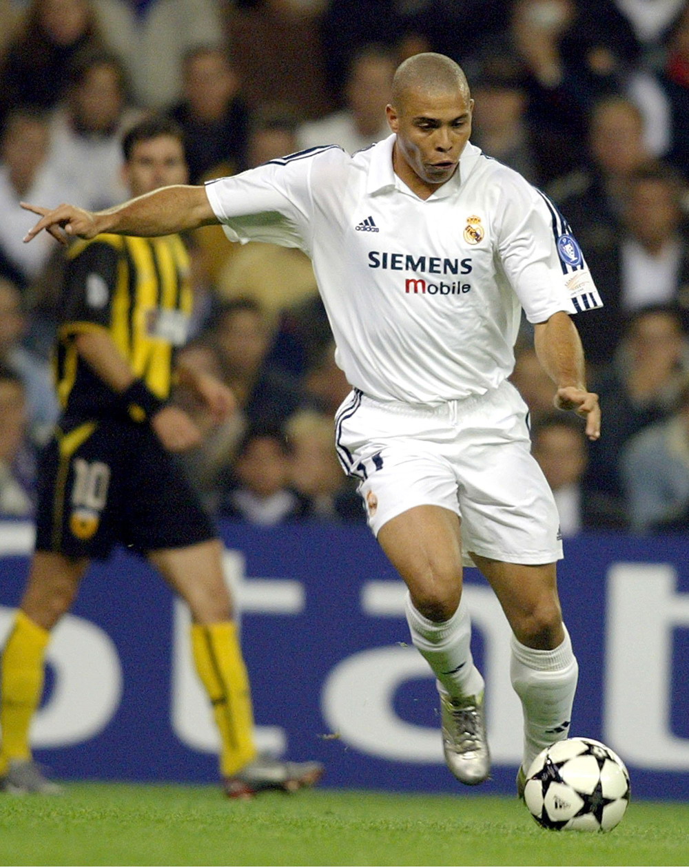 踢球者：拜仁计划1月再谈格纳布里和格雷茨卡续约（踢球者：拜仁拟于一月重启与格纳布里、格雷茨卡的续约谈判）