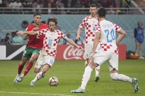 17岁中国少年在美高中拍运动,还清器材贷款（17岁中国少年在美高中拍体育视频，靠作品还清摄影器材贷款）