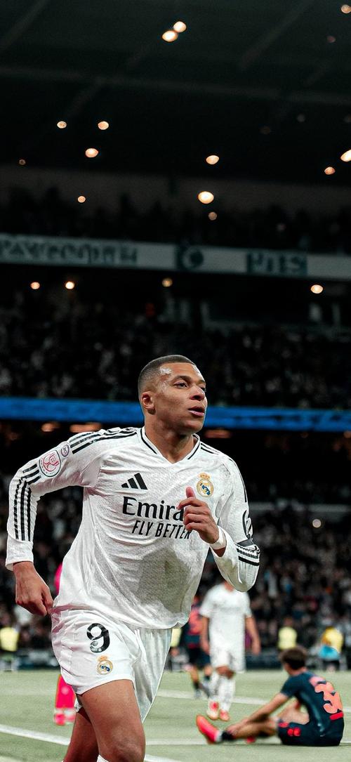 意甲前瞻：卡利亚里10场不胜，罗马坐拥联赛第一防守