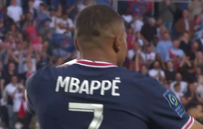 球迷：这队今天有夺冠气质（球迷称这支球队今日尽显冠军相）