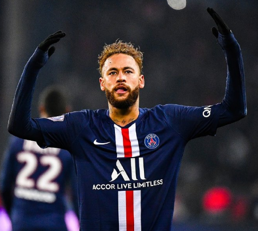 21世纪五大联赛外场球员出场时间榜：C罗、拉莫斯、梅西前3（21世纪五大联赛外场出场时长排名：C罗、拉莫斯、梅西位居前三）