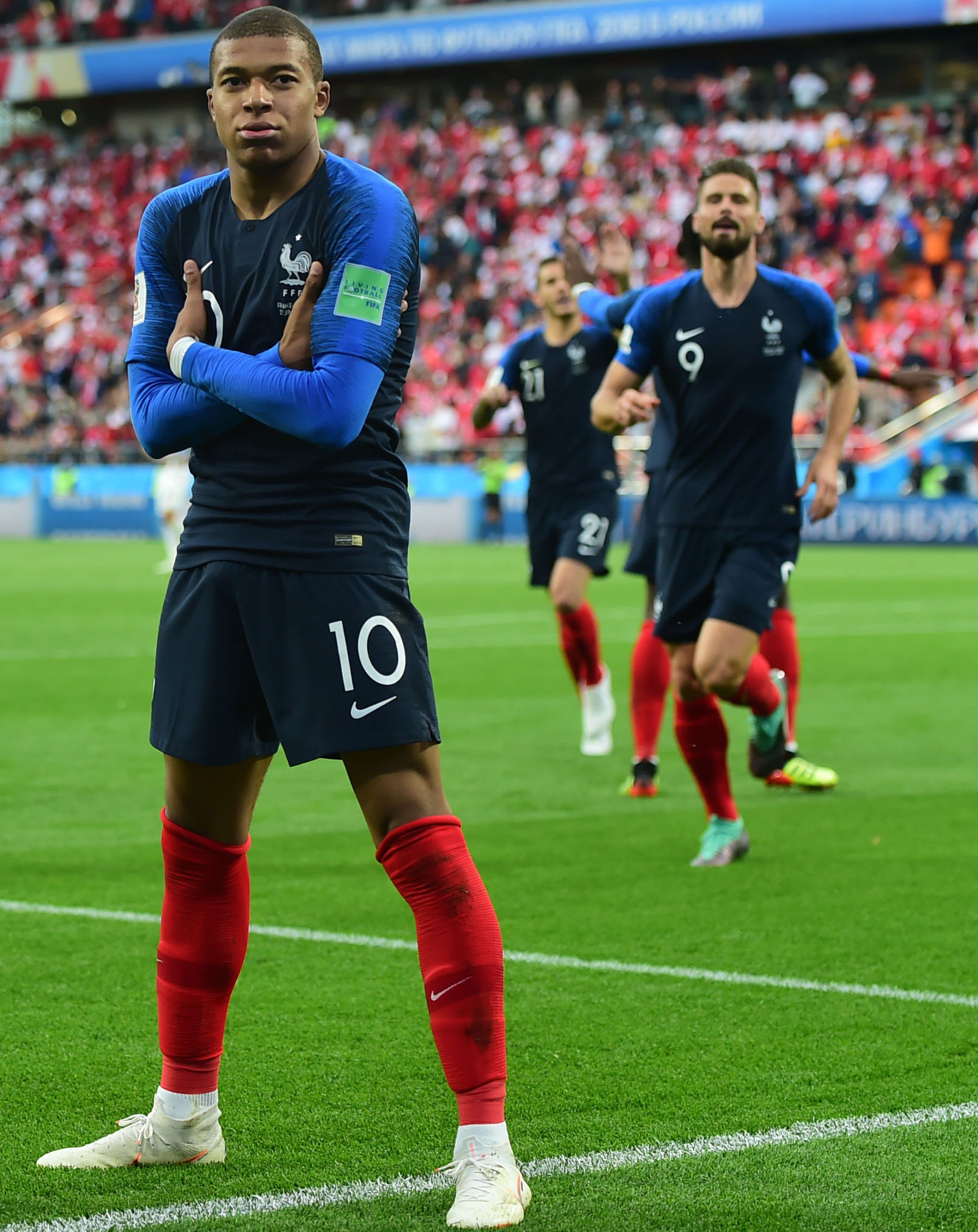 防守不稳，巴萨已连续10场比赛都有丢球（巴萨后防告急：已连续10场遭遇失球）