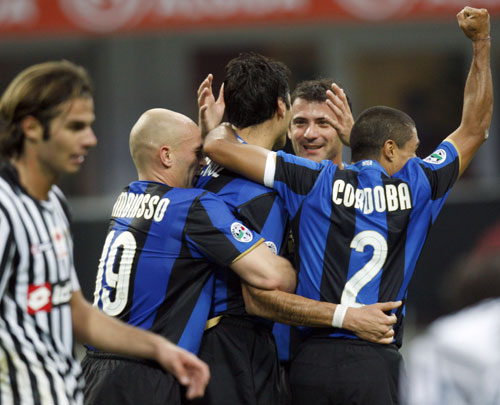 意媒：尤文冬窗很难签下贝尔纳韦，其3千万身价是主要障碍（意媒：尤文冬窗难签贝尔纳韦，3000万标价成最大阻碍）