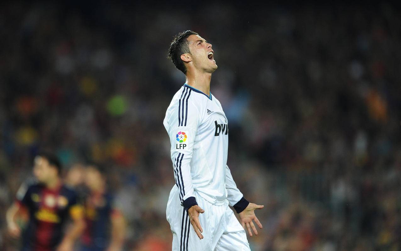 萨索洛前锋皮纳蒙蒂比赛时家中失窃，事发时孩子和保姆在家里（萨索洛射手皮纳蒙蒂比赛期间家中被盗，案发时孩子与保姆在屋内）