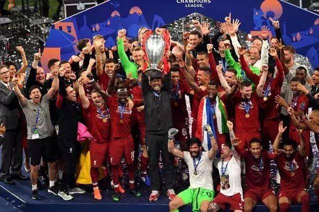 除了炮轰WTT压榨球员，我们该理解更多，不辜负孙颖莎的长期坚守（与其只炮轰WTT压榨球员，不如多些理解，别辜负孙颖莎的长期坚守）